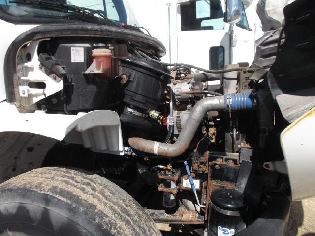 Image #8 (2005 FREIGHTLINER M2 S/A 5TH WHEEL TRUCK)